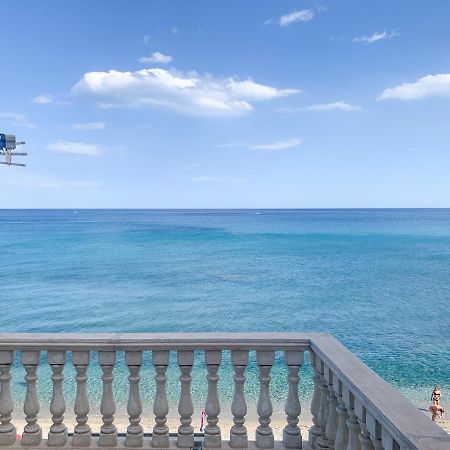 Maremare Apartments Giardini Naxos Exterior photo