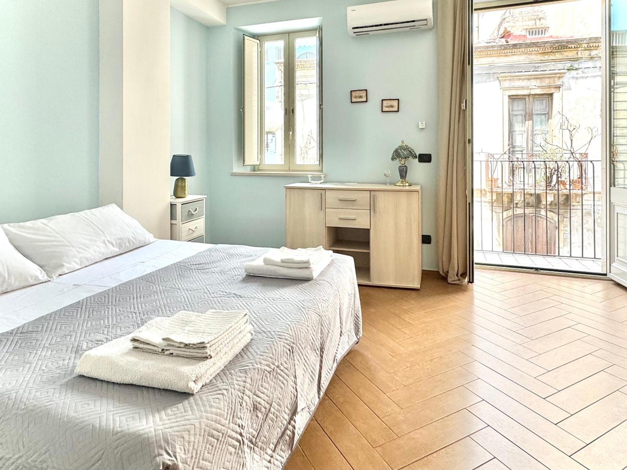 Maremare Apartments Giardini Naxos Exterior photo